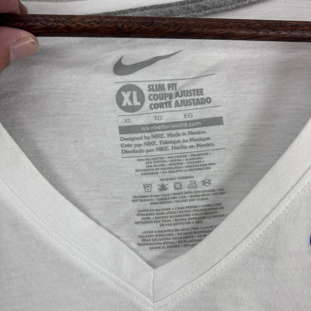 Kansas City Royals Nike Shirt Womens XL White Slim Fit V-Neck Reclaim The Crown